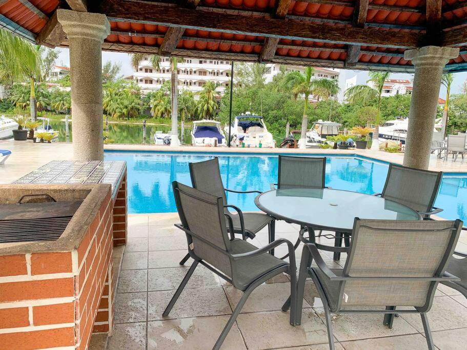 Chic Lagoon Front Villa By Casa Paraiso Cancún Eksteriør bilde