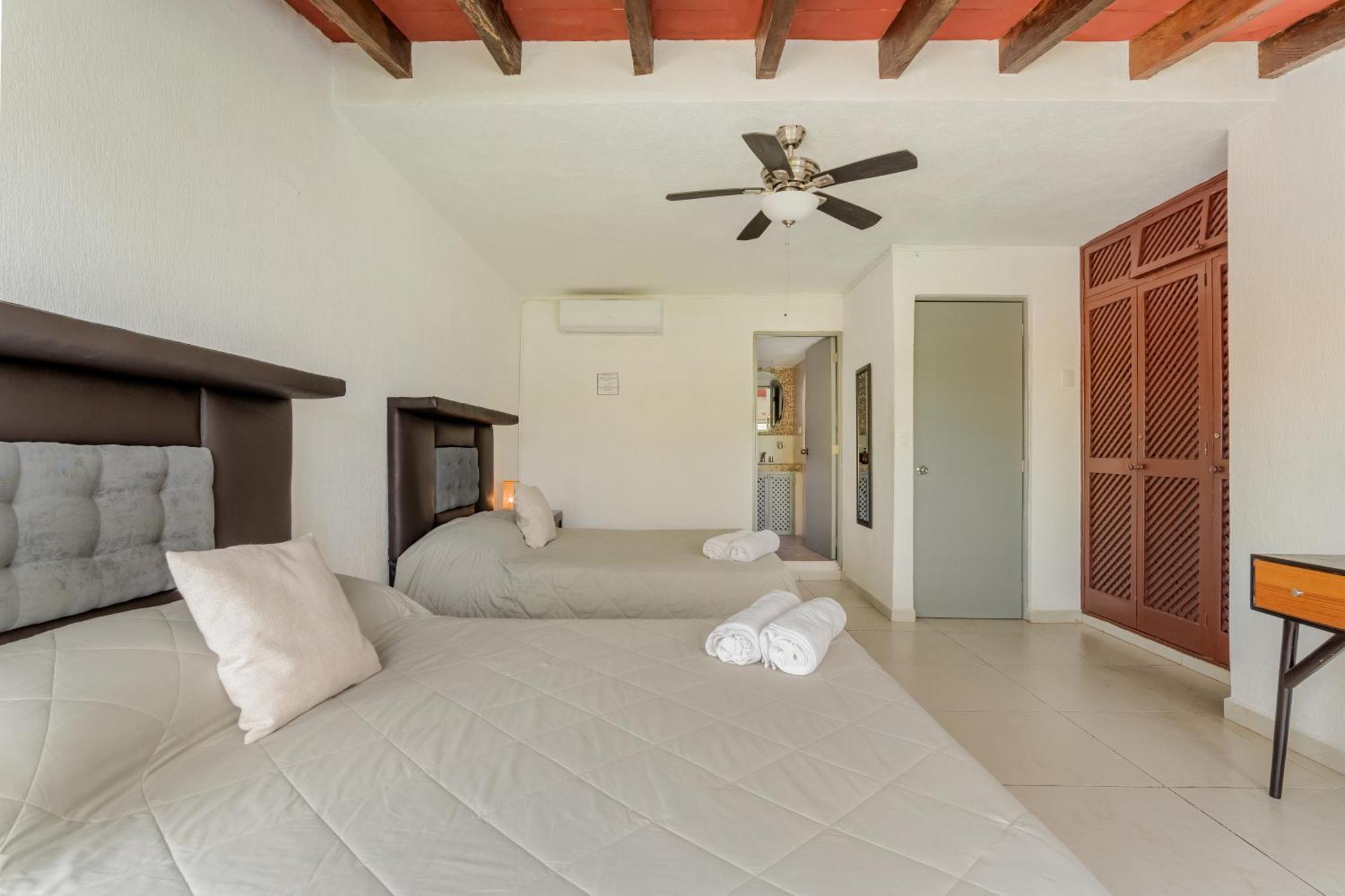 Chic Lagoon Front Villa By Casa Paraiso Cancún Eksteriør bilde